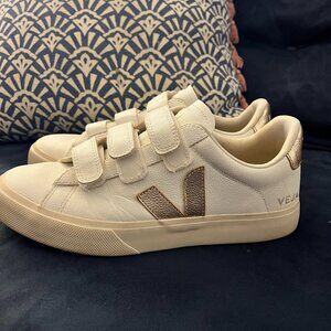 Women's Veja Recife Sneakers size 41 (10 US)